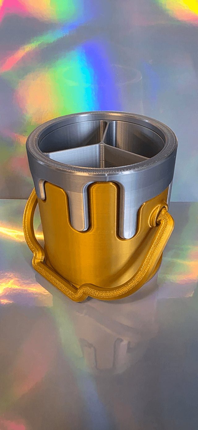 Leaky bucket pen holder large 
